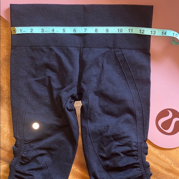 🙏 Lululemon Awakening Crop - Picture 6 of 6